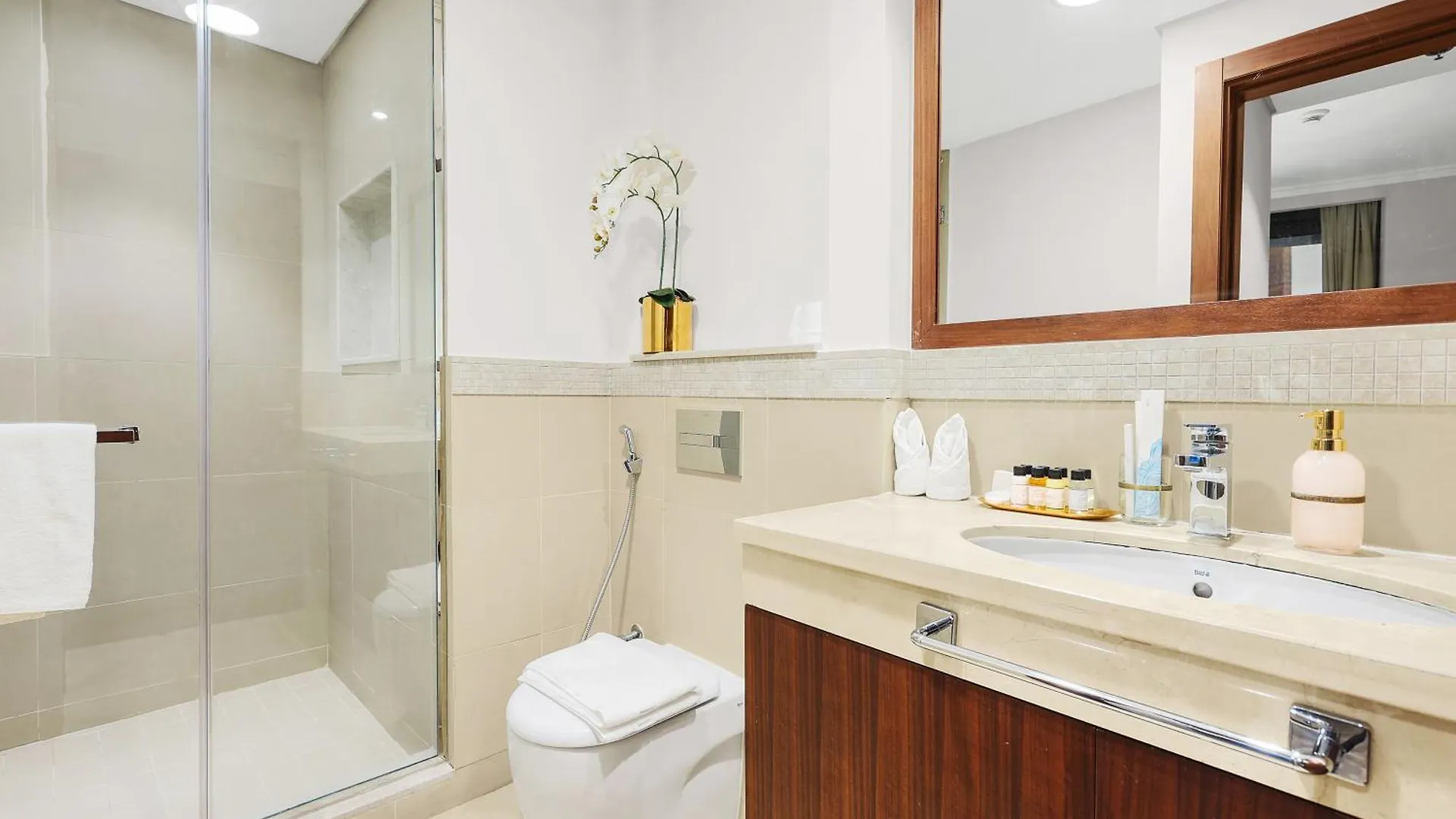 First Class Dubai 2Br Apartment Amazing Skyline And Sea Views From Balcony