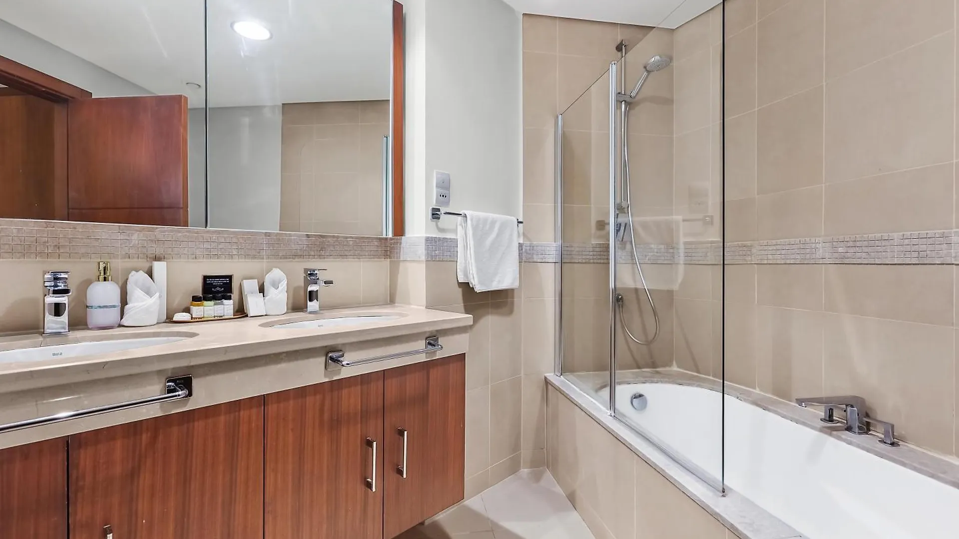 First Class Dubai 2Br Apartment Amazing Skyline And Sea Views From Balcony 0*,